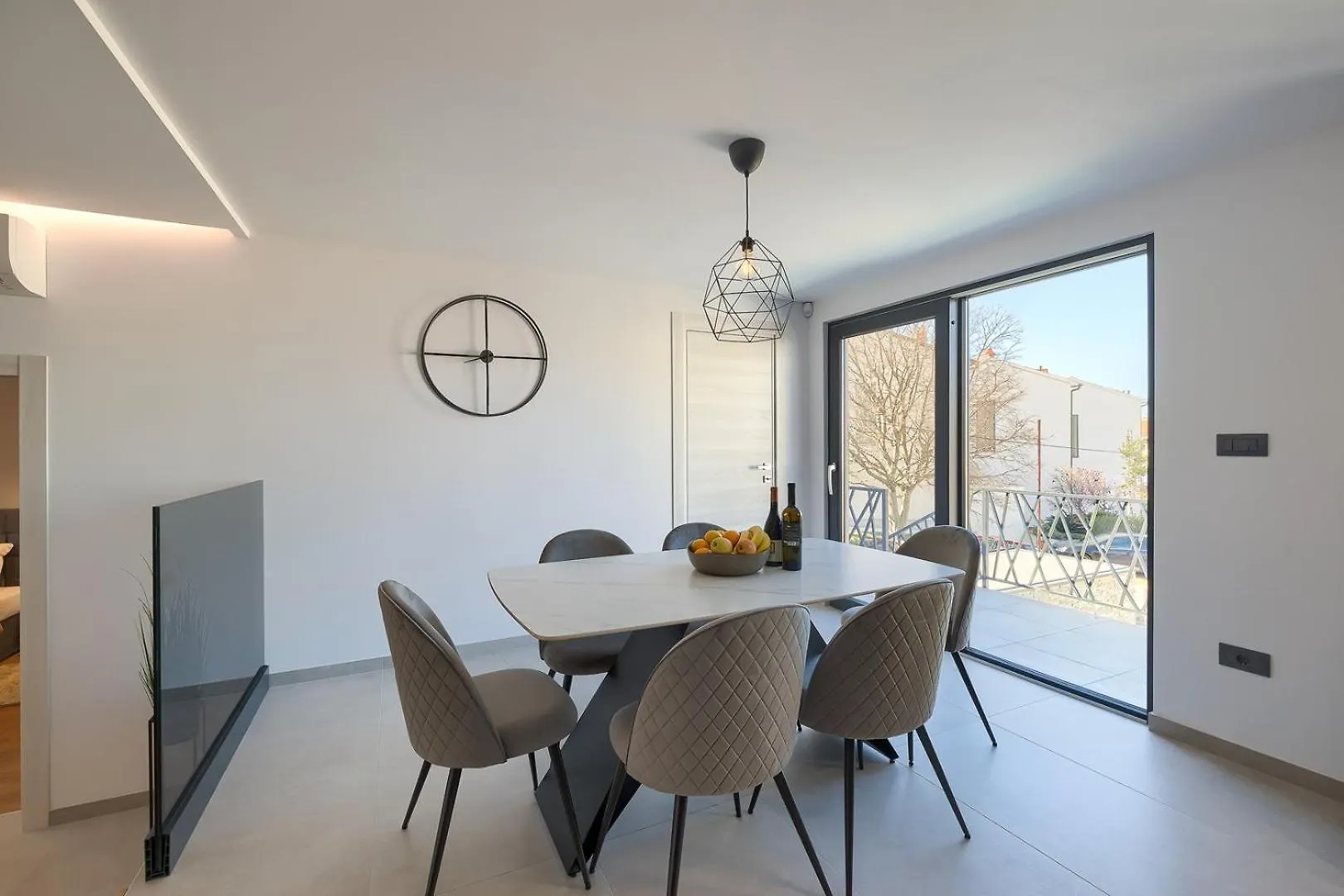 Villa Meri With Private Pool And Sea View Pula