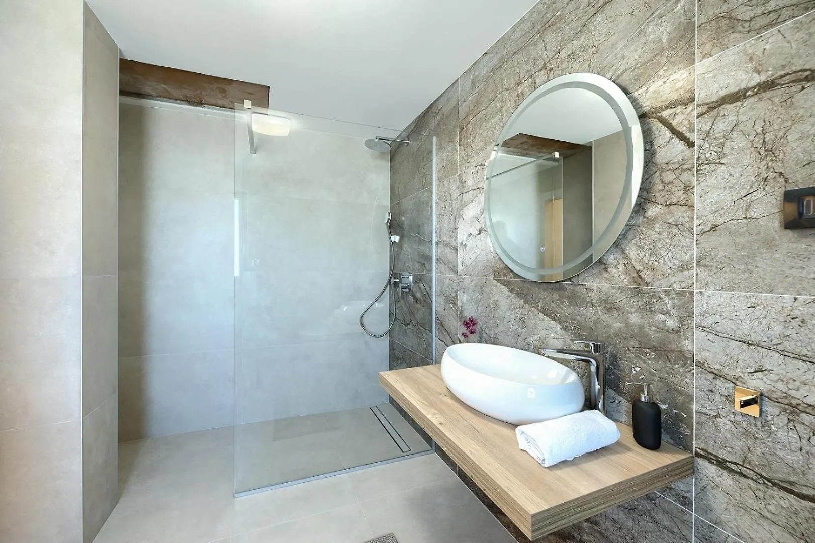 Villa Meri With Private Pool And Sea View Pula